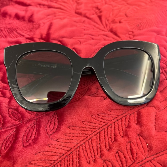 AUTHENTIC GUCCI ROUND-FRAME ACETATE SUNGLASSES WITH STAR - Picture 11 of 14
